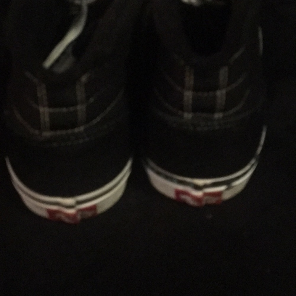Vans - Picture 2 of 3